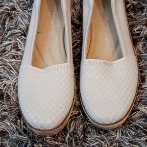 Grasshoppers Cream Slip-On Shoes